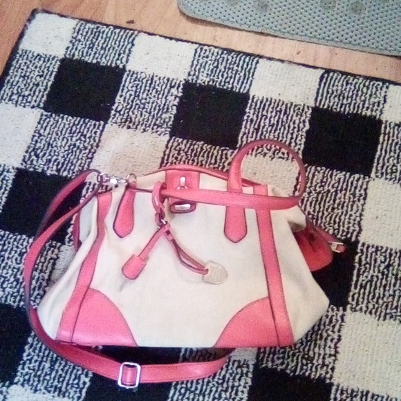 Hot Pink - Picture 4 of 4